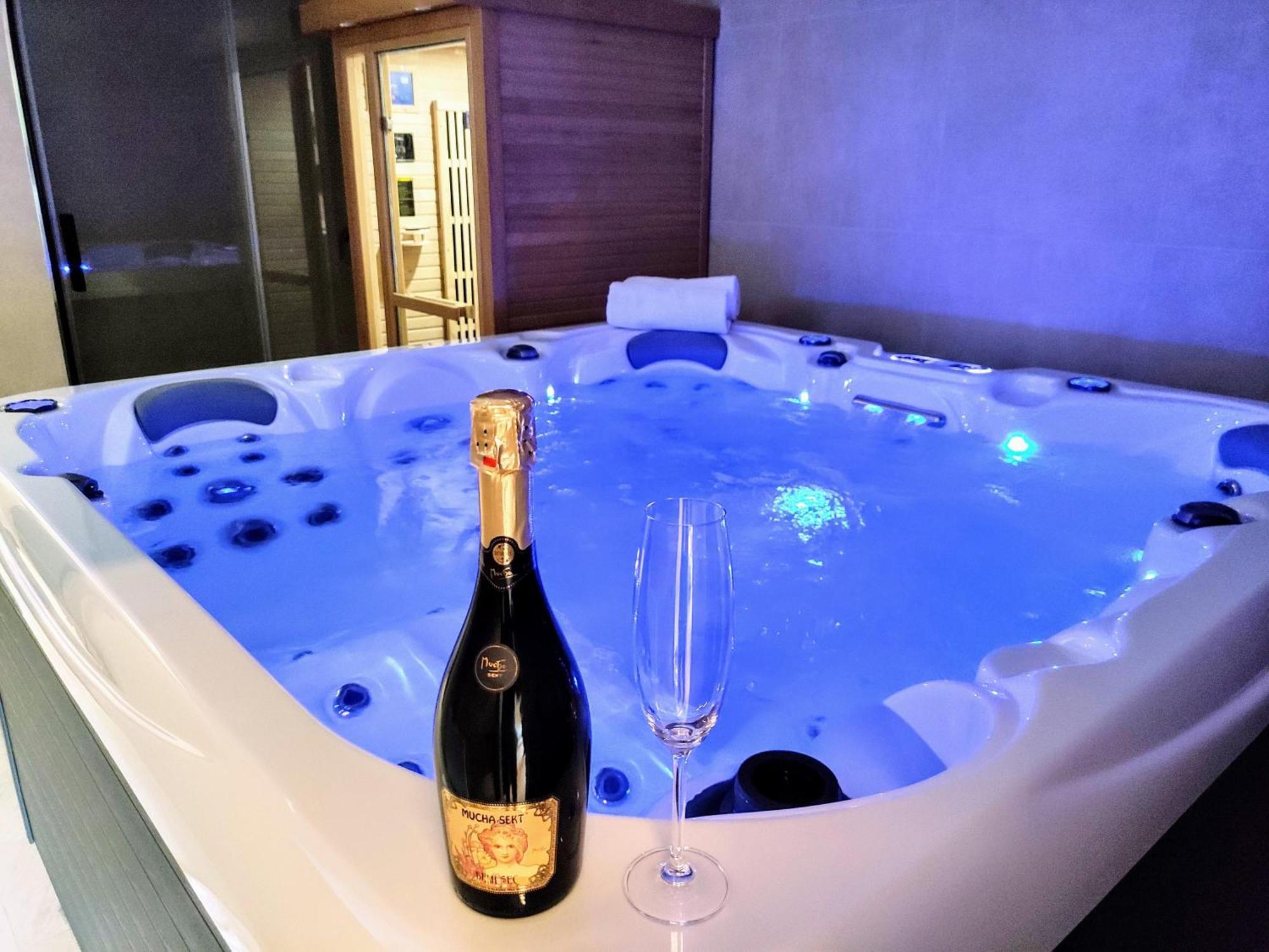 Grand Spa Harrachov - Wellness Luxusni Apartman S Velkou Virivkou, Saunou, Kuchyni A Venkovnim Posezenim V Centru Harrachova 외부 사진